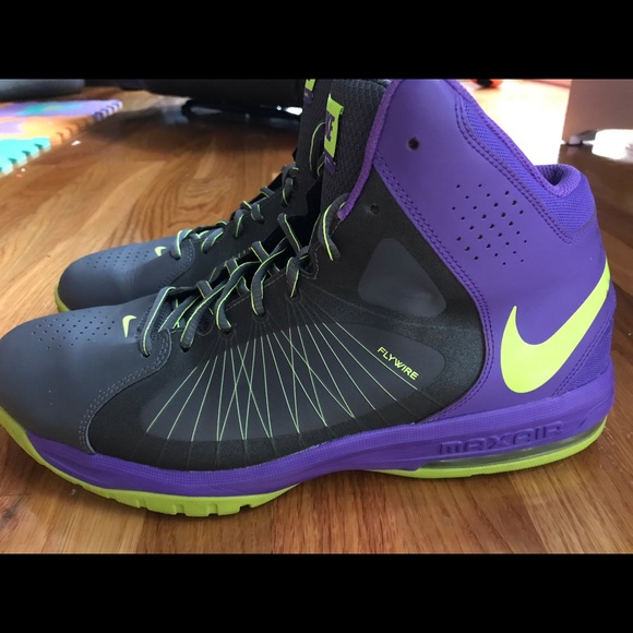 Nike Basketball Shoes Flywire Airmax size 13 - Picture 3 of 6